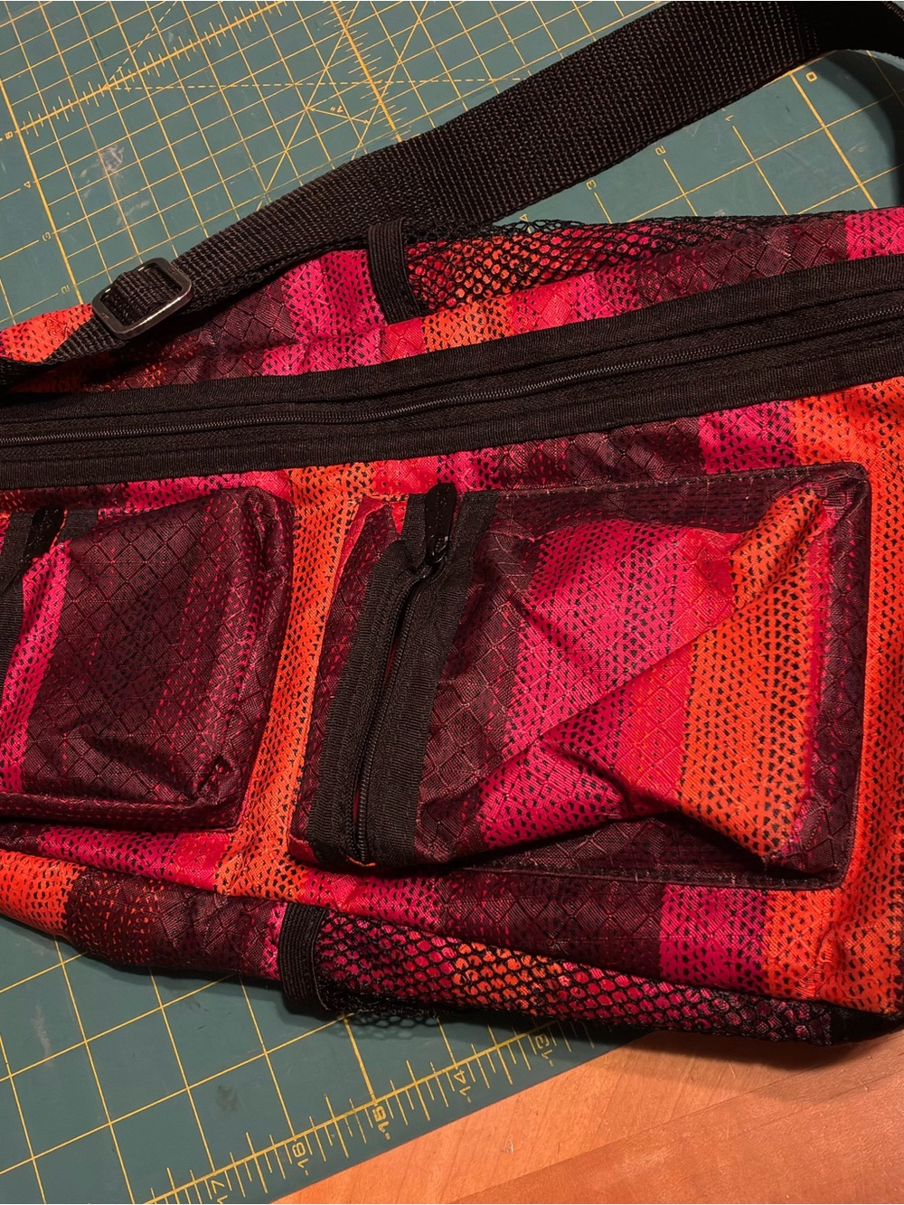 thirty-one Red and Orange Women's Crossbody Bag